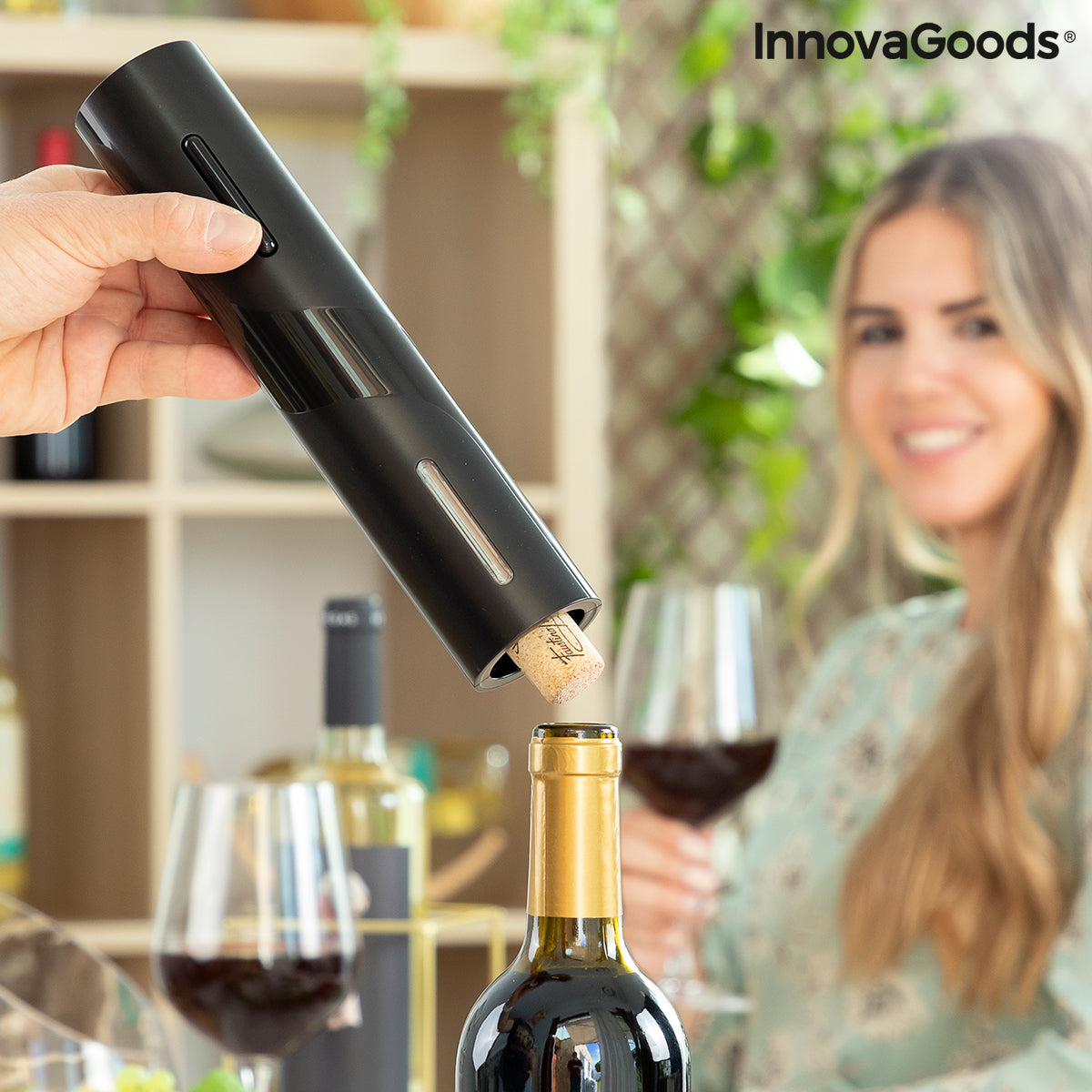 Electric Corkscrew with Accessories for Wine Corking InnovaGoods